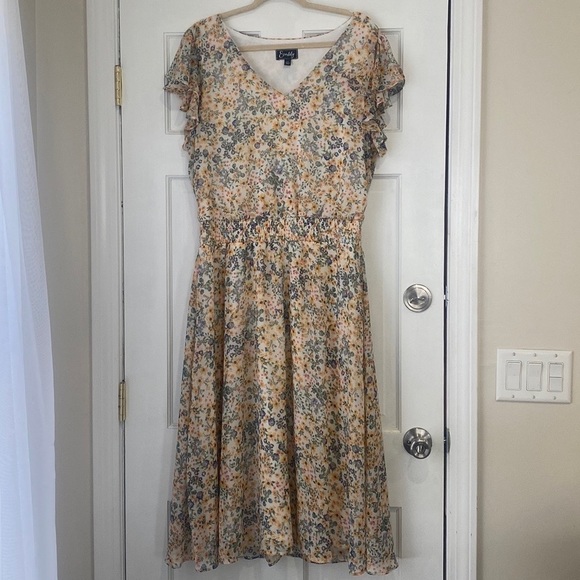 Everlily Dresses & Skirts - EUC Everlily Floral Dress XXL